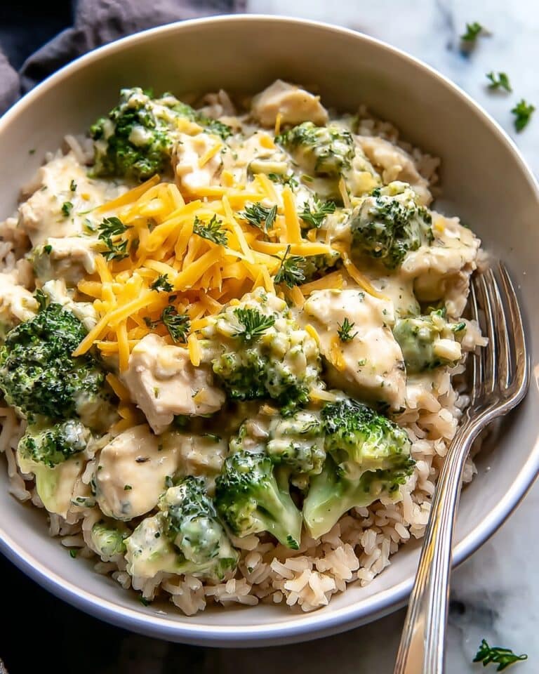 Irresistible Crockpot Creamy Broccoli Cheddar Chicken Delight Recipe