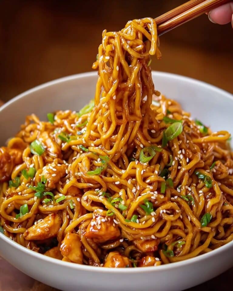 Sticky Garlic Chicken Noodles Recipe
