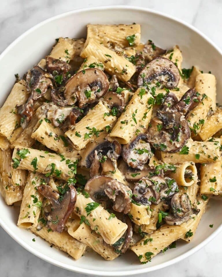 Hummus Pasta with Mushrooms and Parsley Recipe